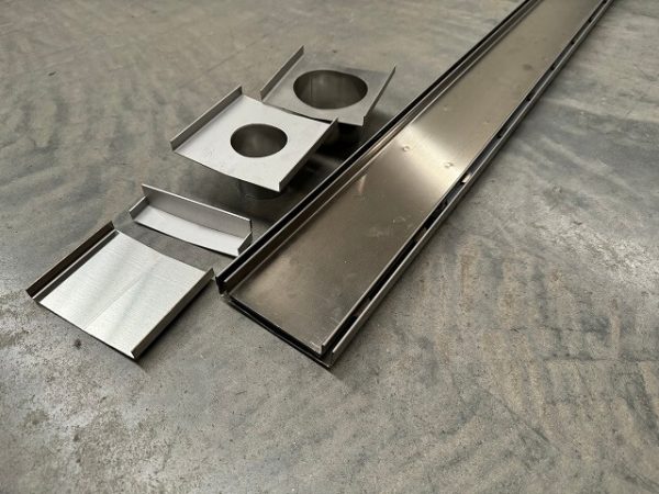 Tile insert drain - 100 mm wide 25 mm deep