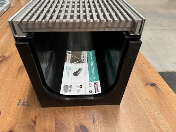 slip resist heel guard grate to fit everhard duradrain plastic